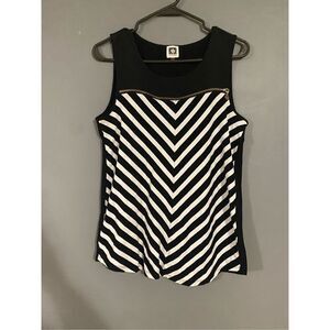 Anne Klein Sport Black & White Top Front Chevron Print Back Solid Small